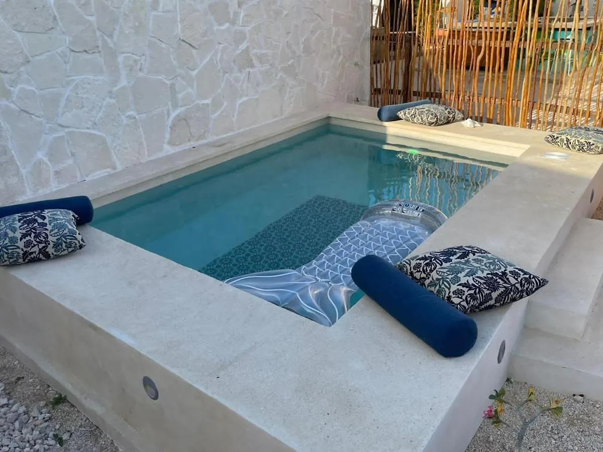 Hotel Marabu Cancun